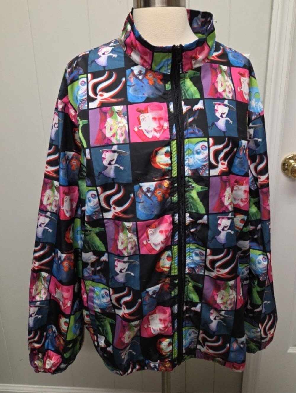 NEW Disney Nightmare Before Christmas Windbreaker Rain Jacket Adult Large